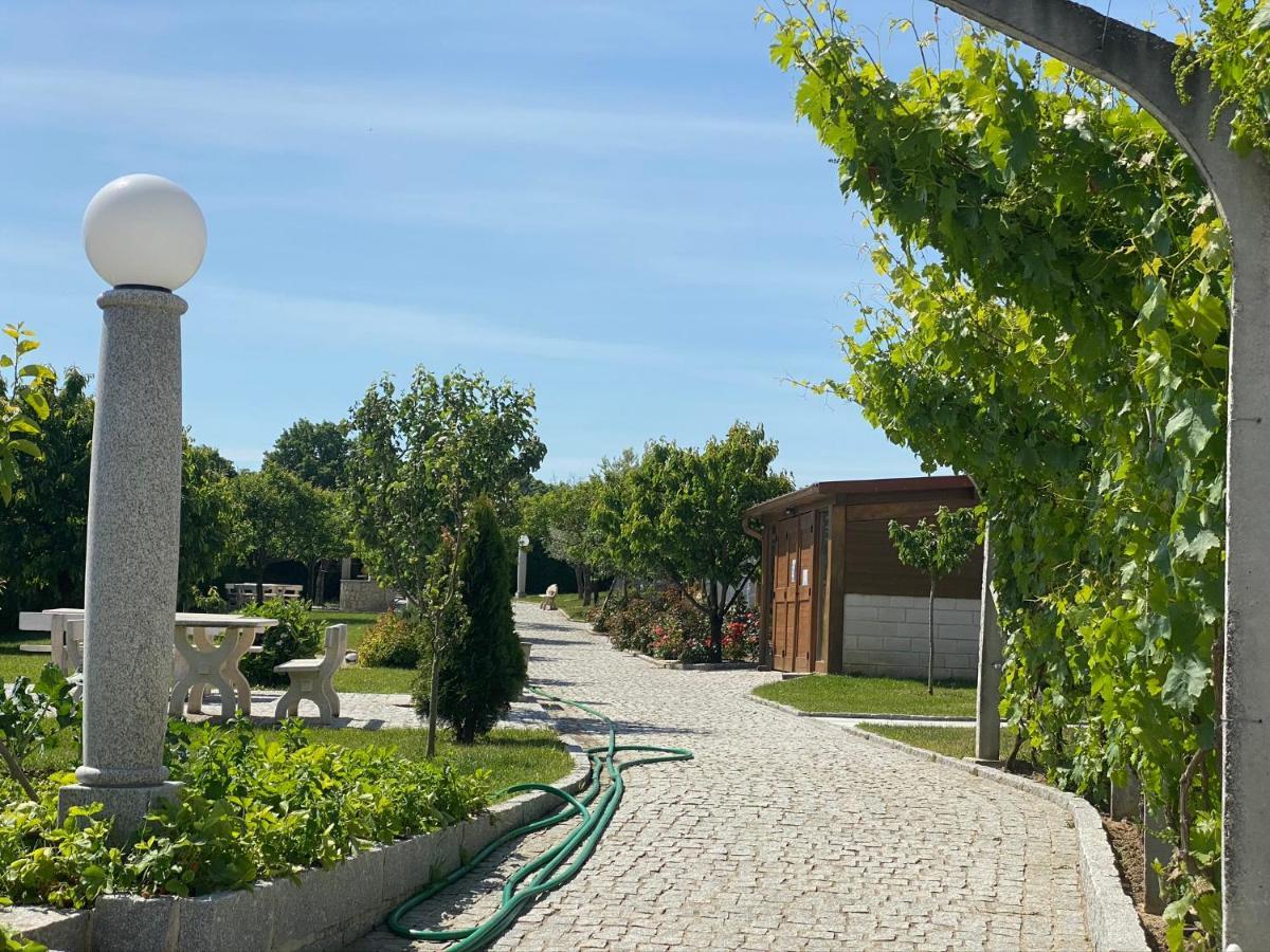 Gites Des Sablons Châtillon-sur-Marne Екстериор снимка